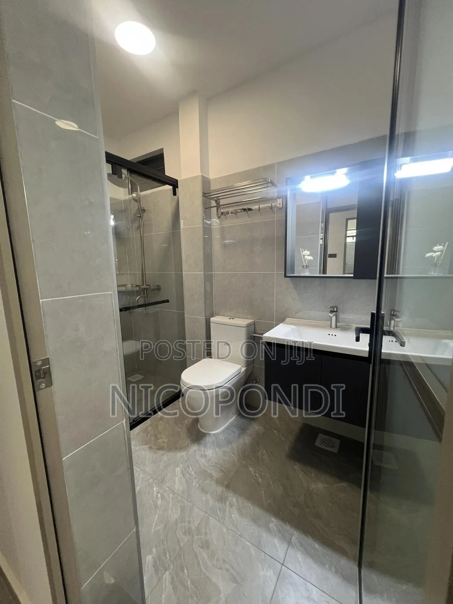 2bdrm Apartment in Lavington, Valley Arcade for sale in Valley Arcade