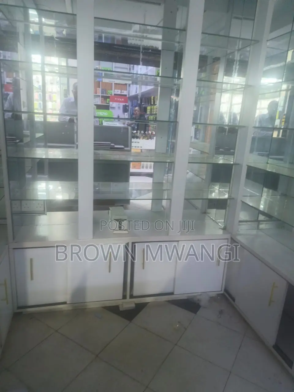 Shop Along Moi Avenue, Nairobi to Let in Nairobi Central
