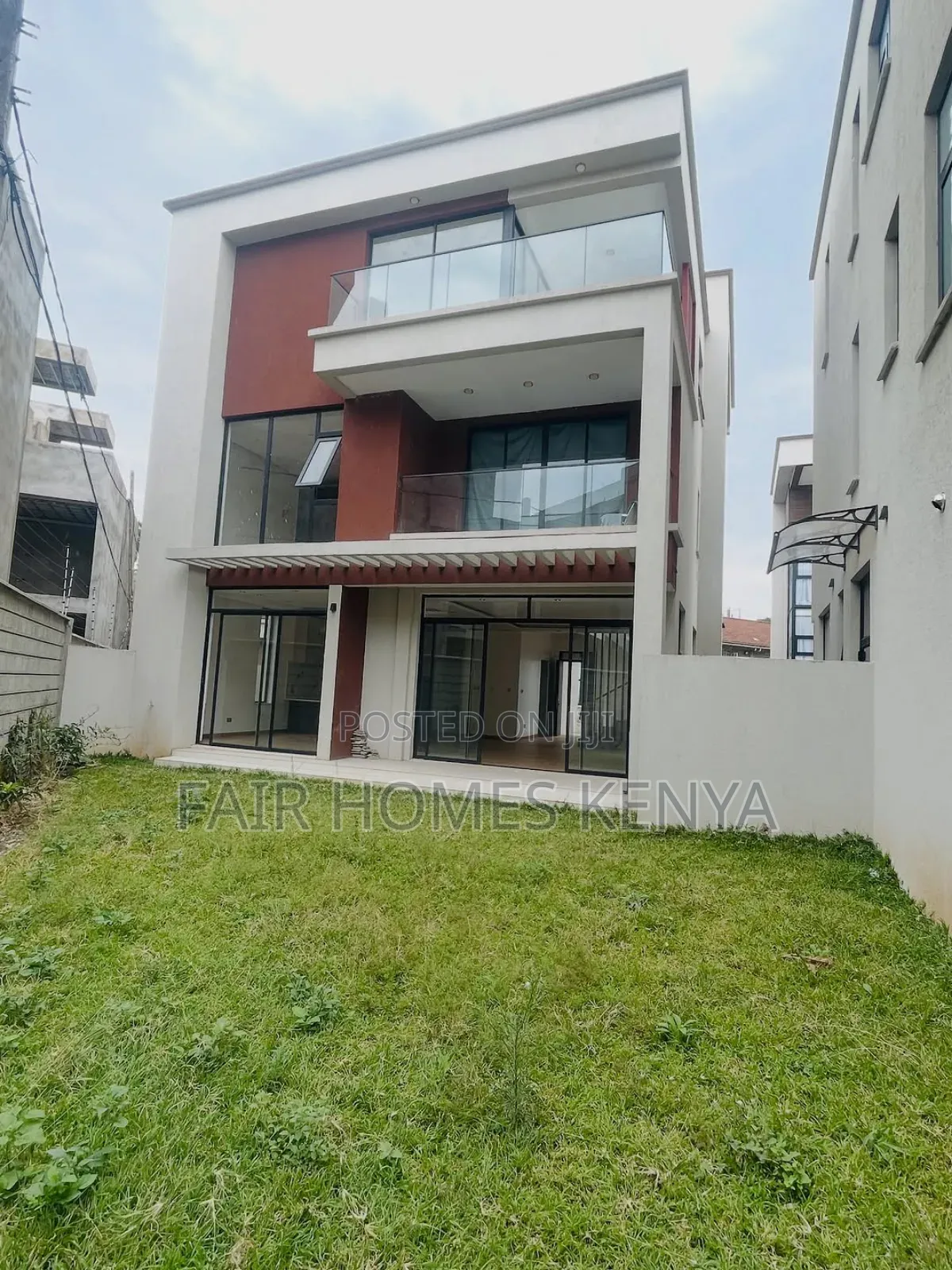 5bdrm Townhouse/Terrace in Lavington Green for sale in Lavington