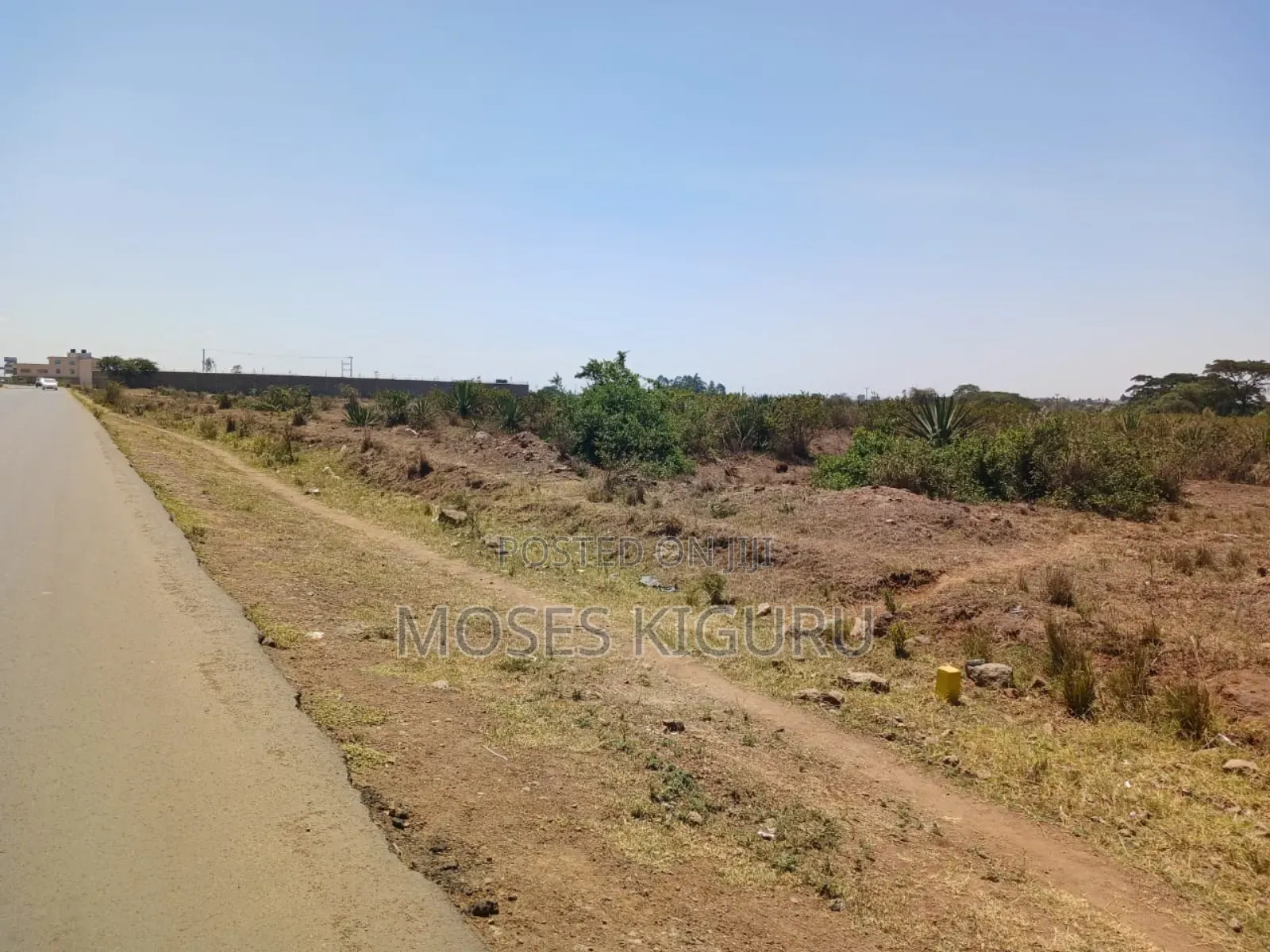 Jujafarm Road 1 Acre Touching Tarmac. in Kalimoni