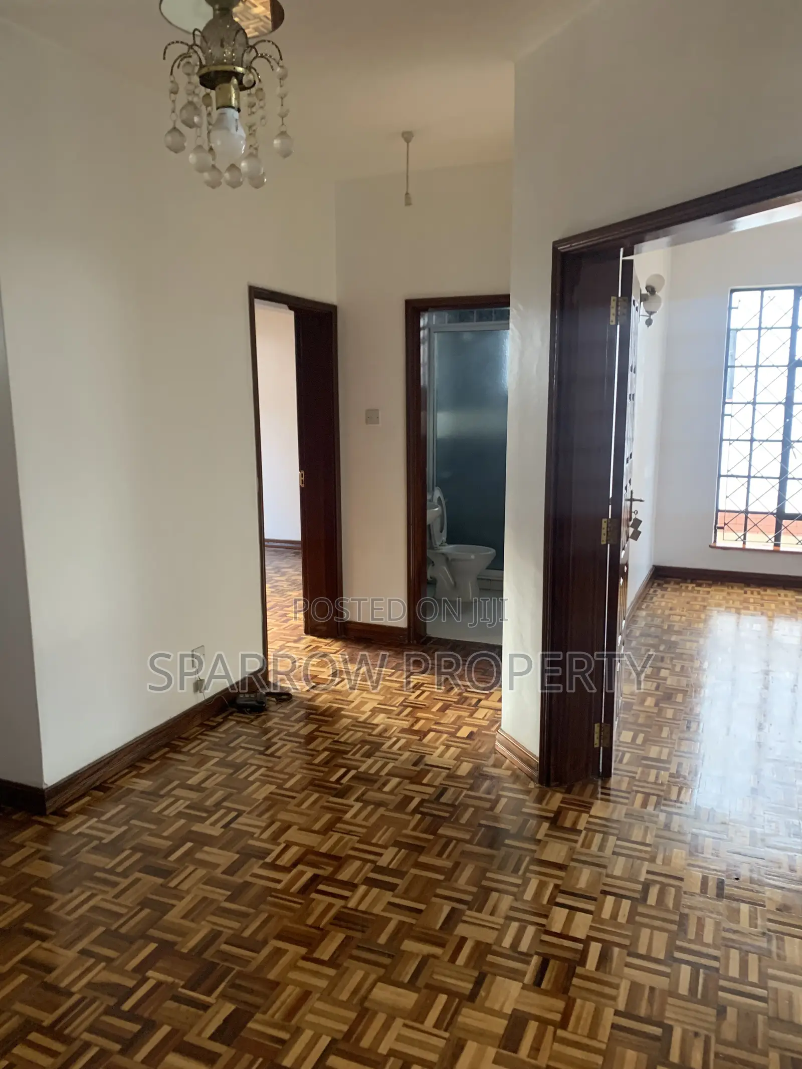 5bdrm Townhouse/Terrace in Jabavu Village, Hurlingham for sale in Hurlingham