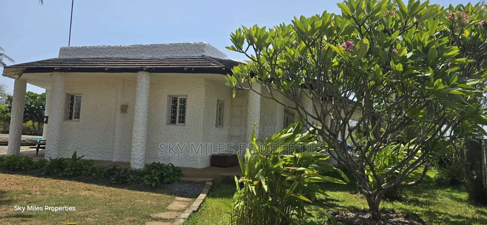 Furnished 3bdrm Villa in Kikambala for sale in Kikambala