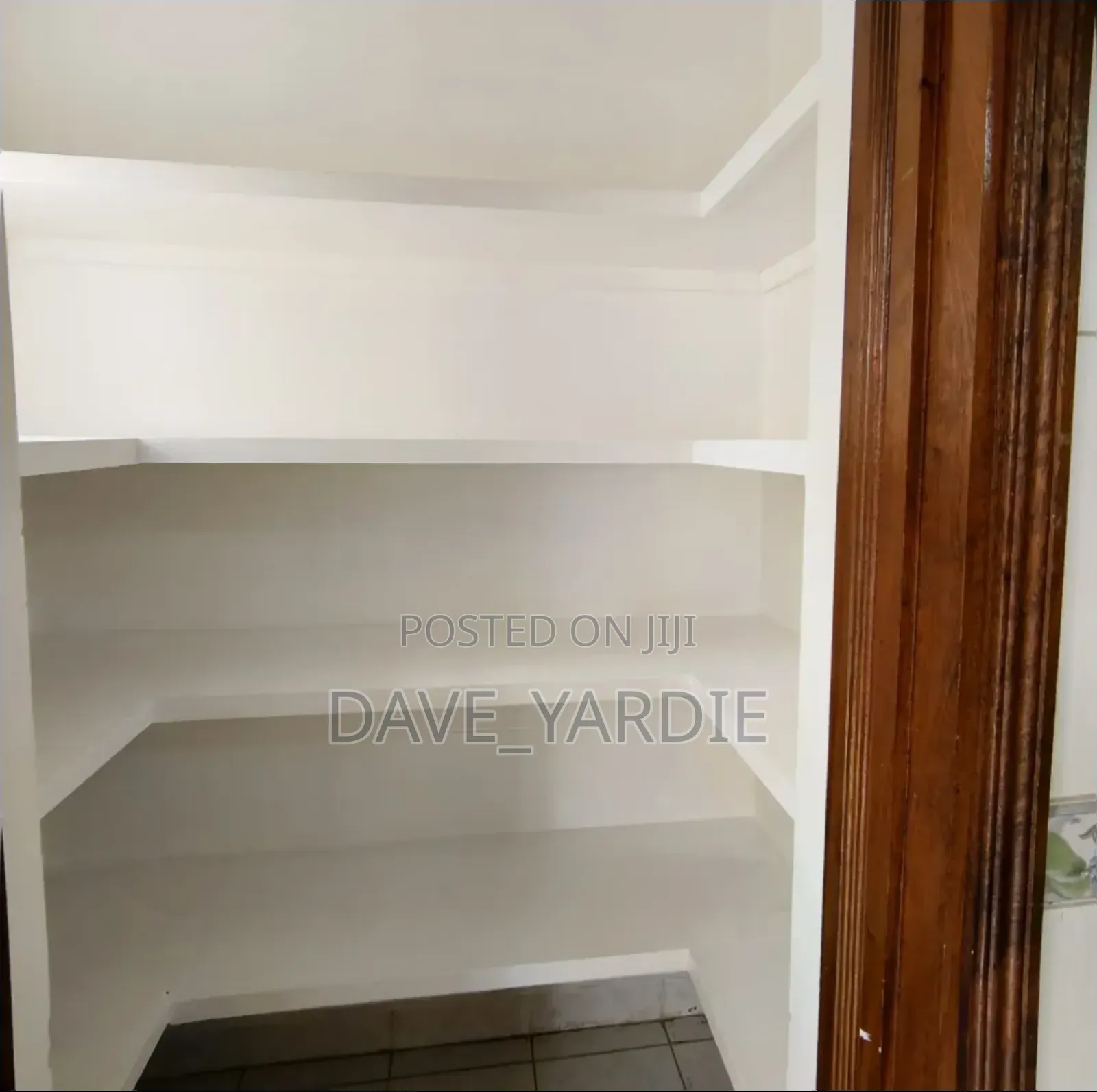 3bdrm Block of Flats in Lavington for sale in Lavington
