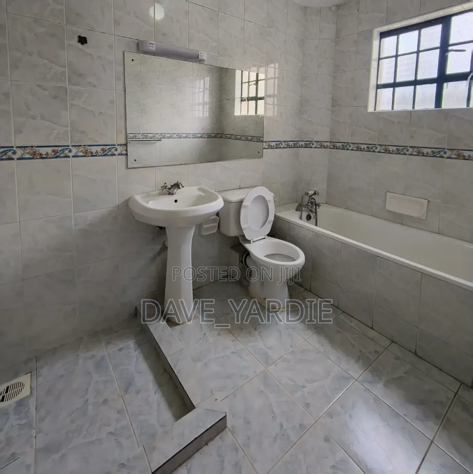 3bdrm Block of Flats in Lavington for sale in Lavington