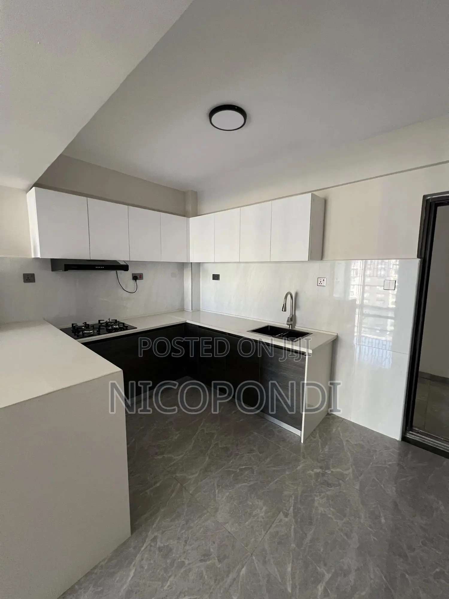 2bdrm Apartment in Kilimani, Hurlingham for sale in Hurlingham