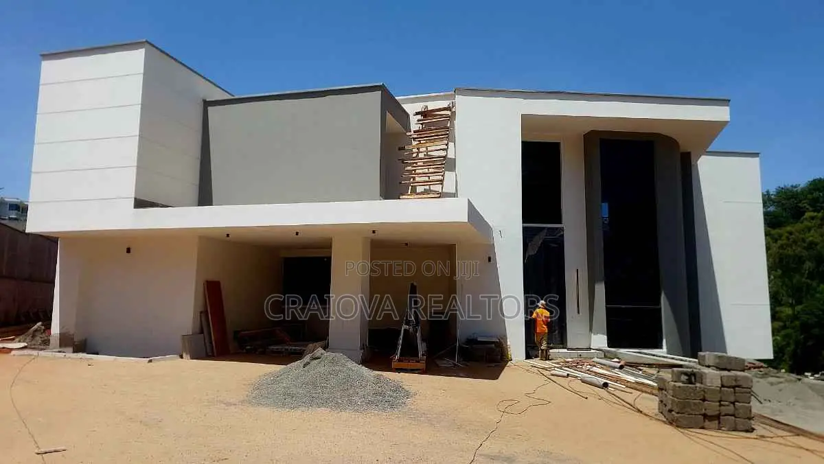 5bdrm House in Nyari for sale in Nyari