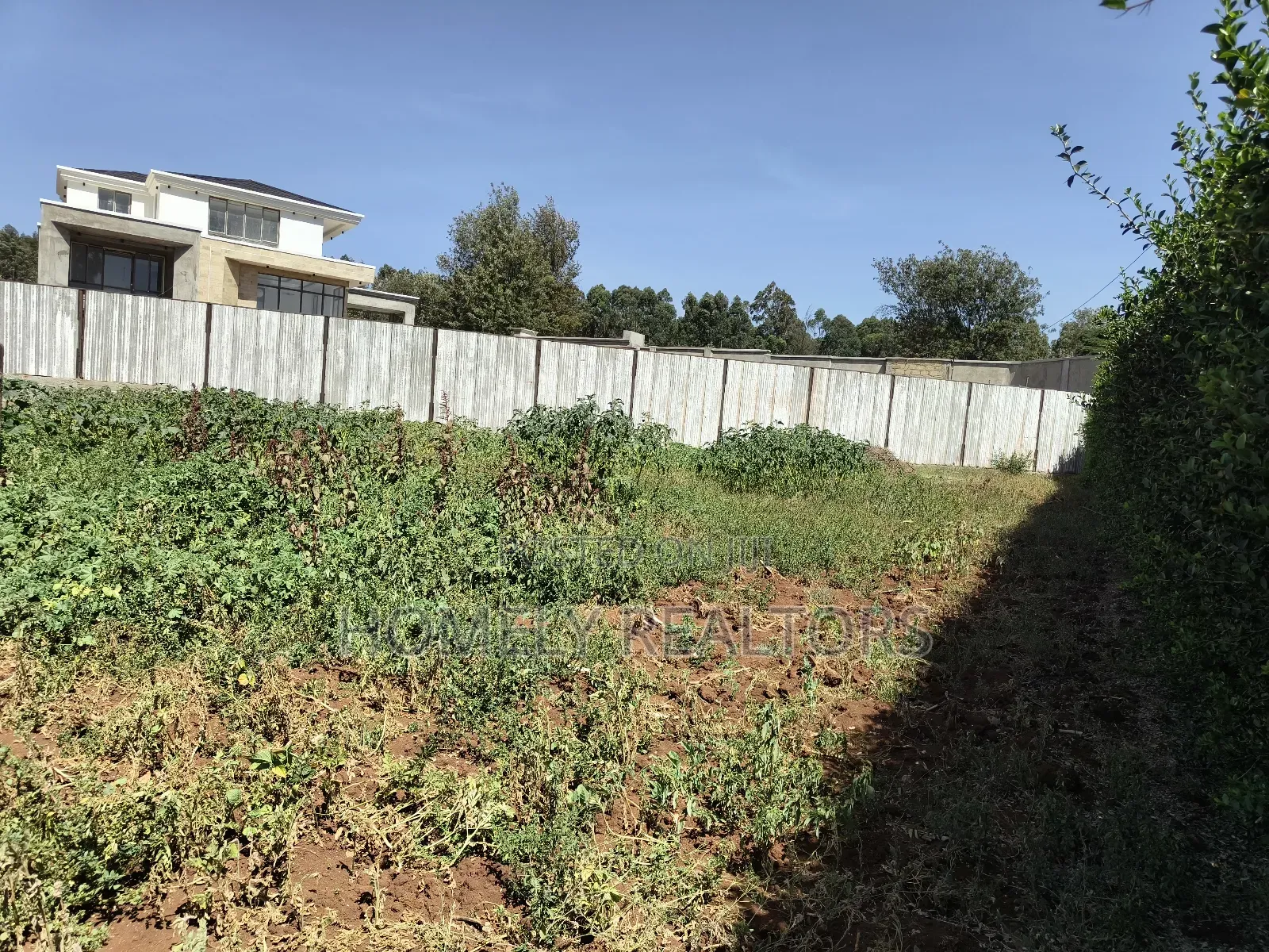 Residential Half Acre Plot in Kerarapon Drive. Gated Red Soil Land in Kerarapon