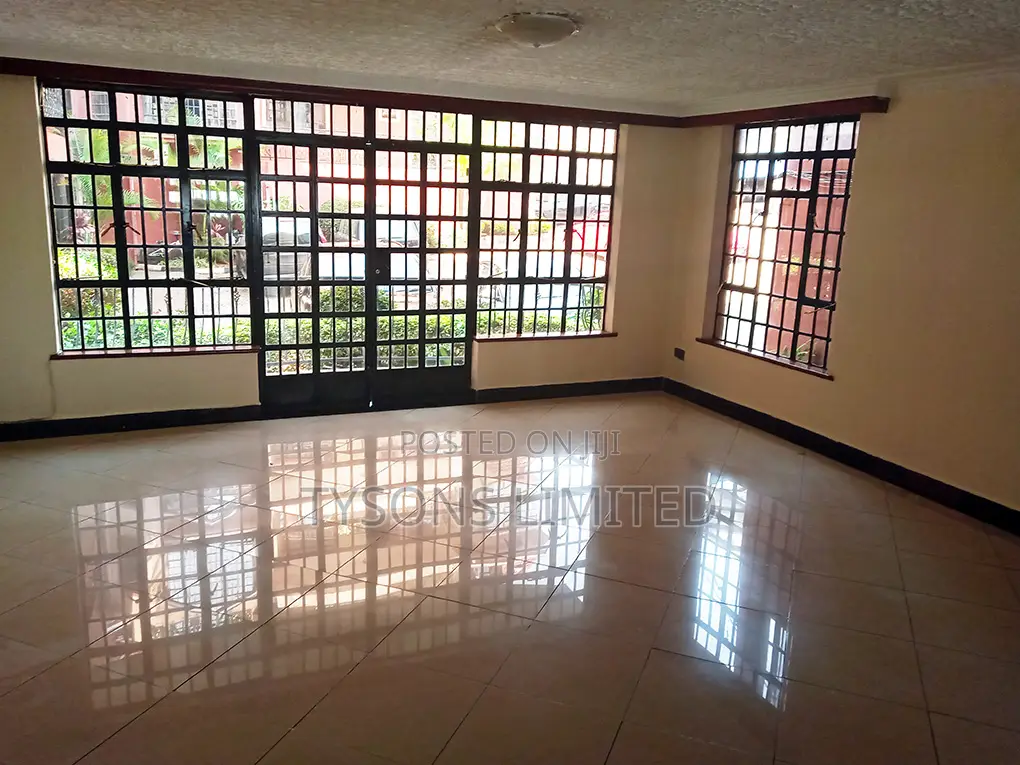 3bdrm Apartment in Lavington, Valley Arcade for sale in Valley Arcade