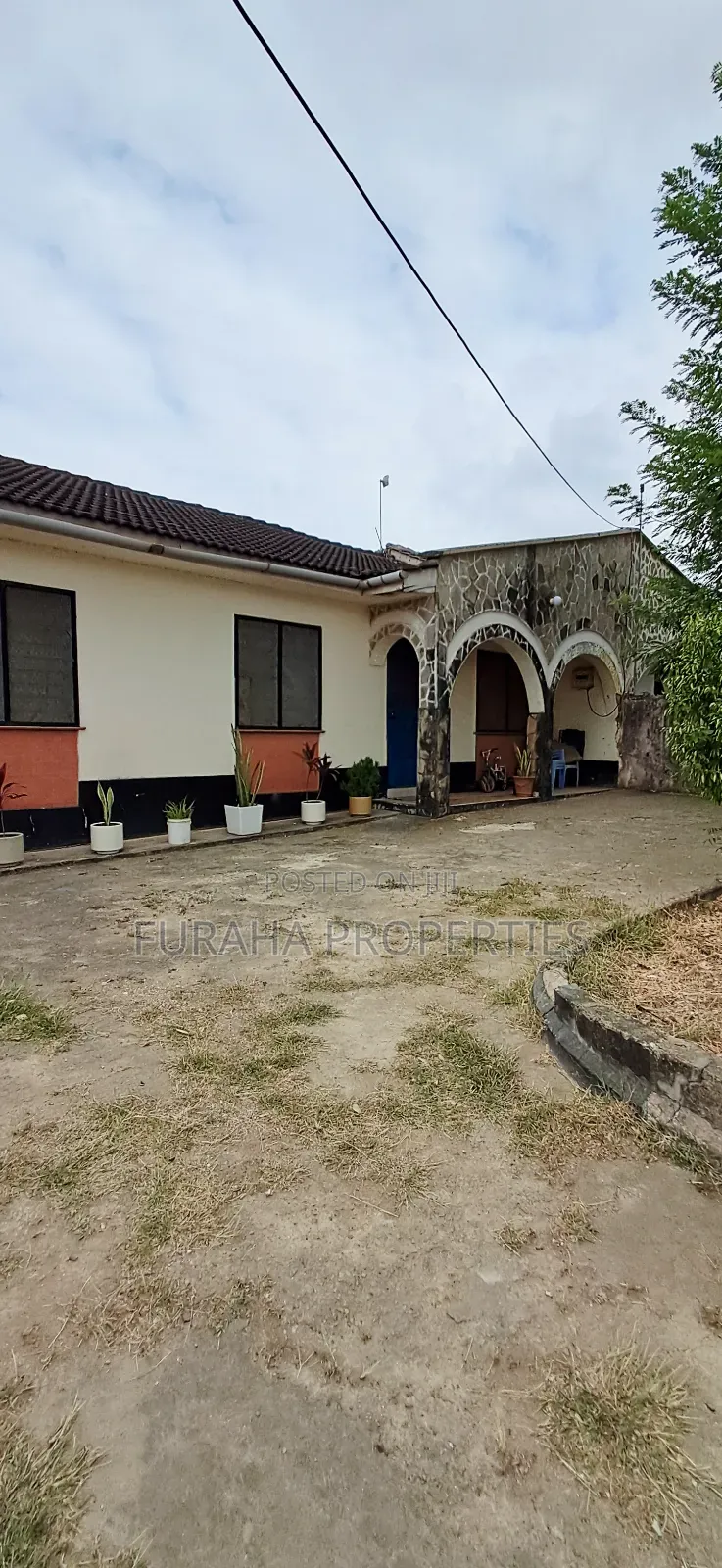 3bdrm Bungalow in Kiembeni Hillside for sale in Kiembeni