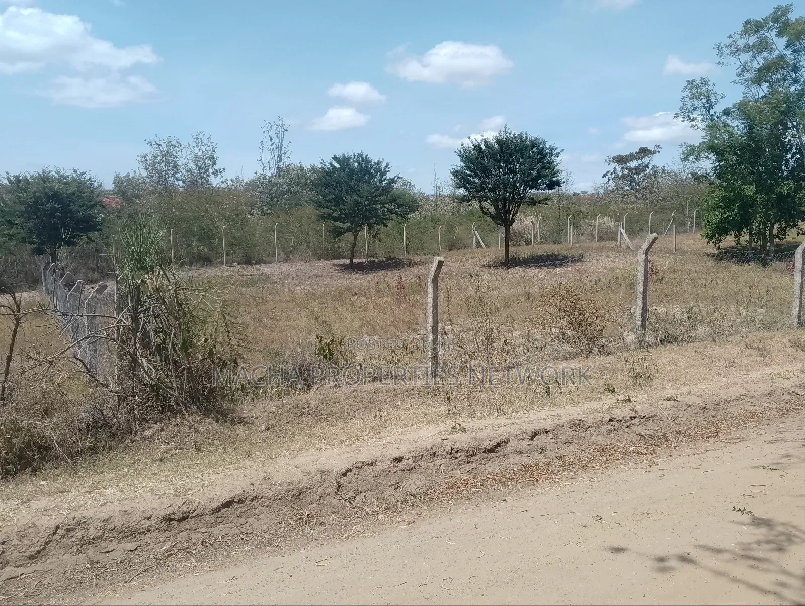 Kithini Mks -1/8 For Sale Located 2nd Row Off Tarmac. in Machakos Town