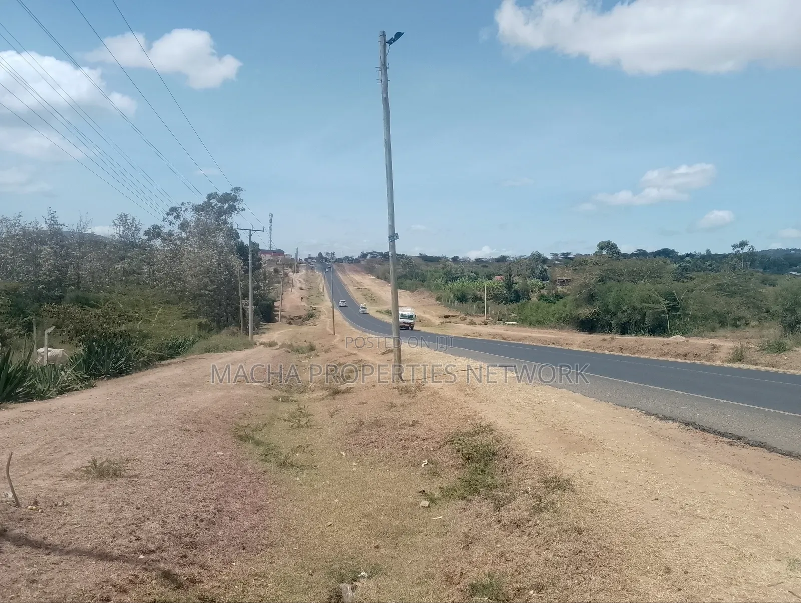 Kithini Mks -1/8 For Sale Located 2nd Row Off Tarmac. in Machakos Town