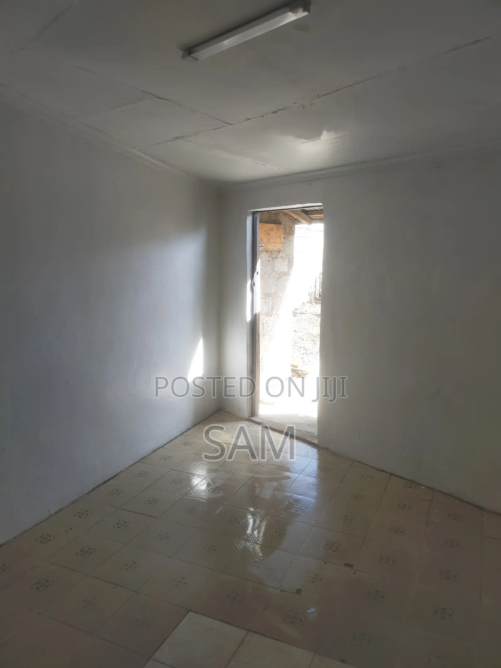 Donholm (Outer Ring Rd) Shop for Rent in Caltex