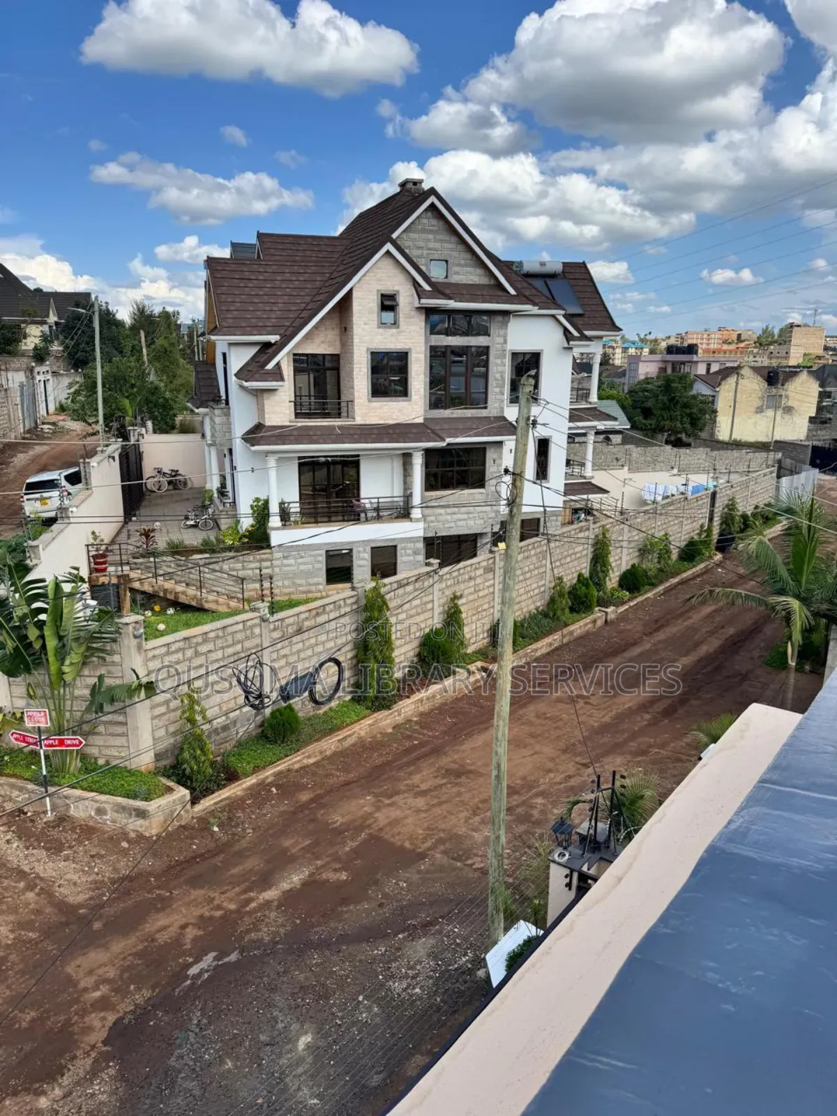 Furnished 6bdrm Mansion in Membley Estate for sale in Membley Estate