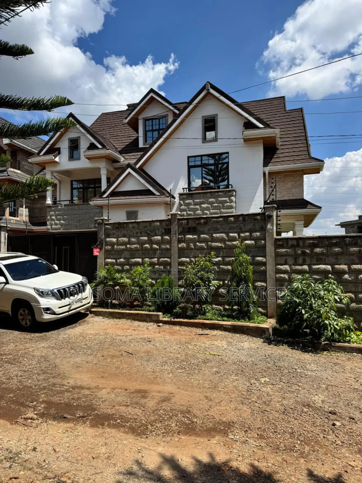 Furnished 6bdrm Mansion in Membley Estate for sale in Membley Estate