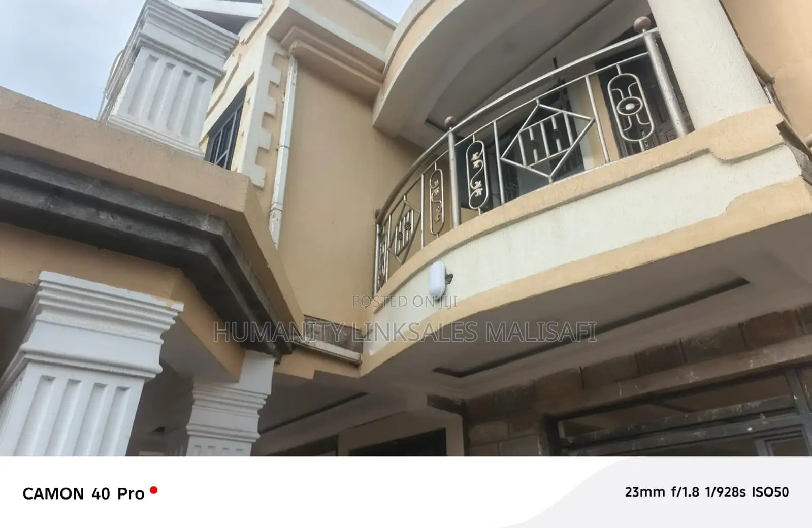 Thome Estate ,Villa for Sell on Half an Acre Land in Thome