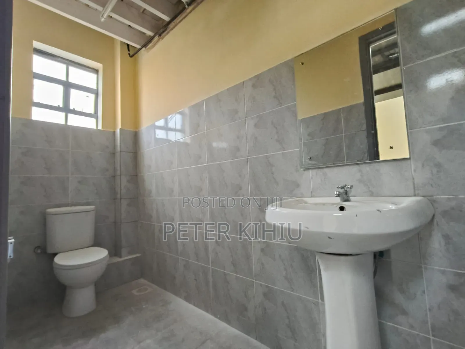 Godown to Let 7250sqft in Baba Ndogo in Baba Dogo
