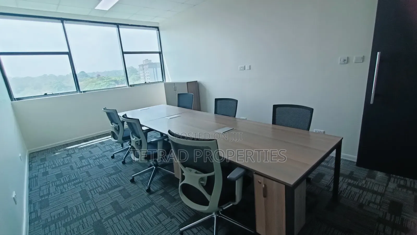 30m2 8 Desks Furnished Office In Riverside Drive ($1600) in Riverside Drive