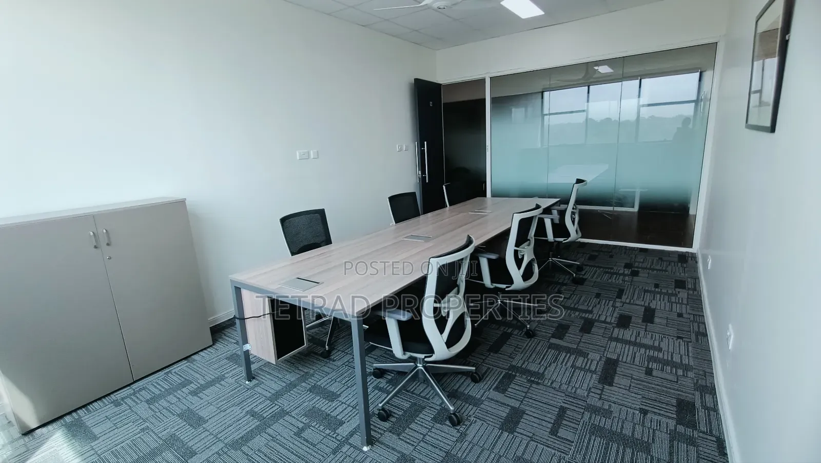 30m2 8 Desks Furnished Office In Riverside Drive ($1600) in Riverside Drive