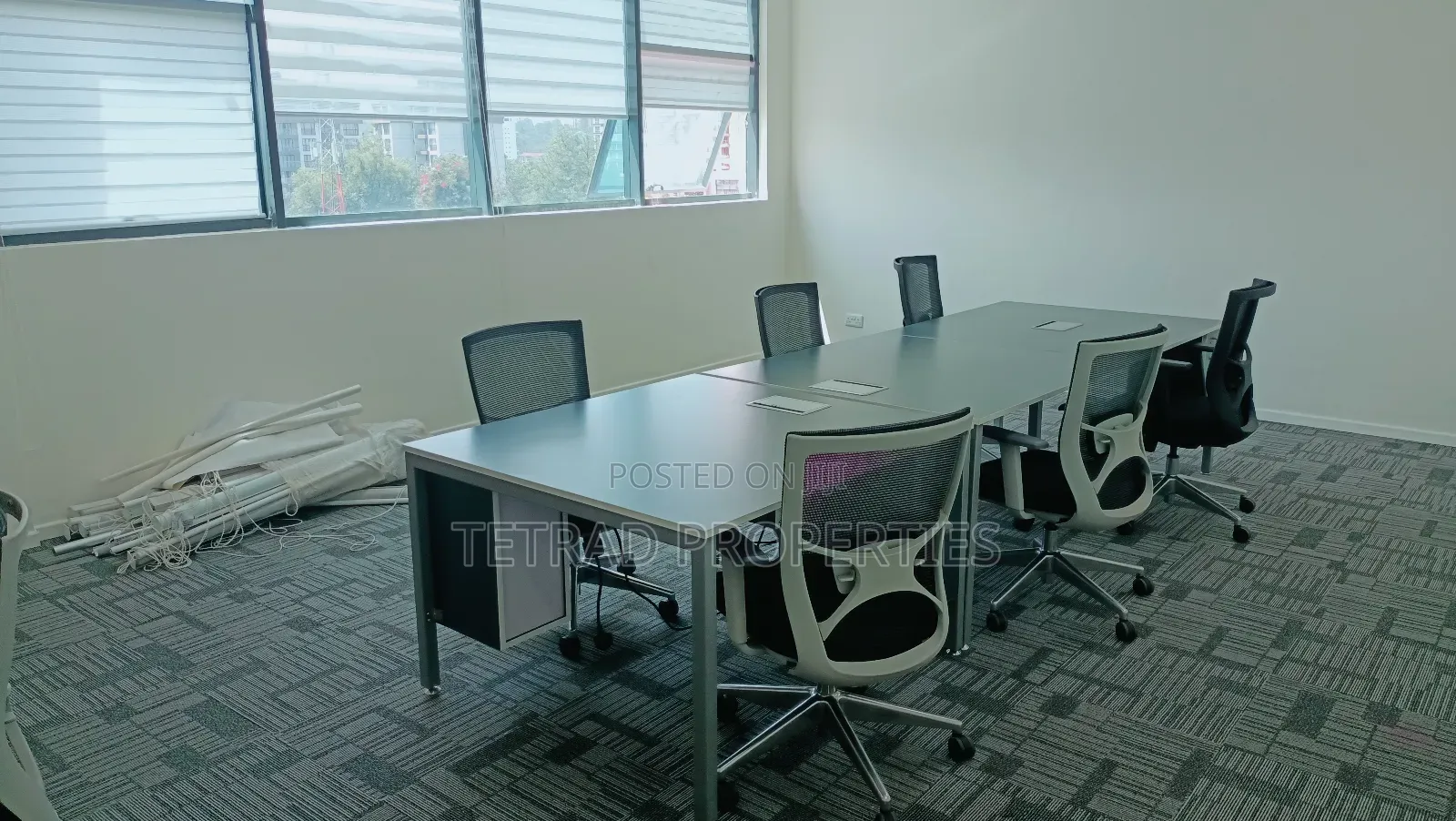37m2 12 Desks Furnished Office In Riverside Drive ($2800) in Riverside Drive