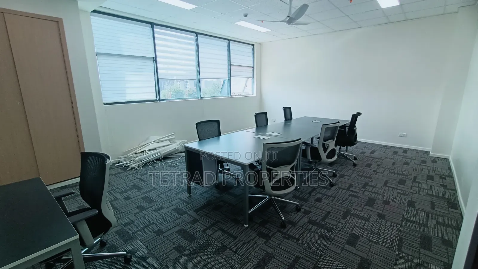 37m2 12 Desks Furnished Office In Riverside Drive ($2800) in Riverside Drive
