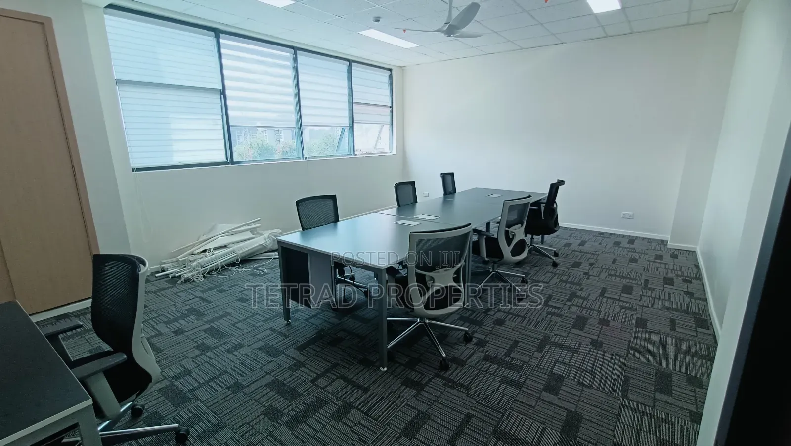 37m2 12 Desks Furnished Office In Riverside Drive ($2800) in Riverside Drive