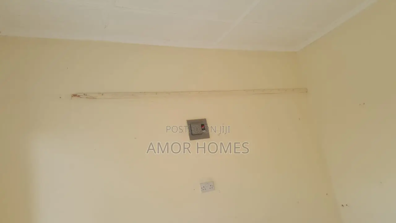 Shop to Let in Mshomoroni