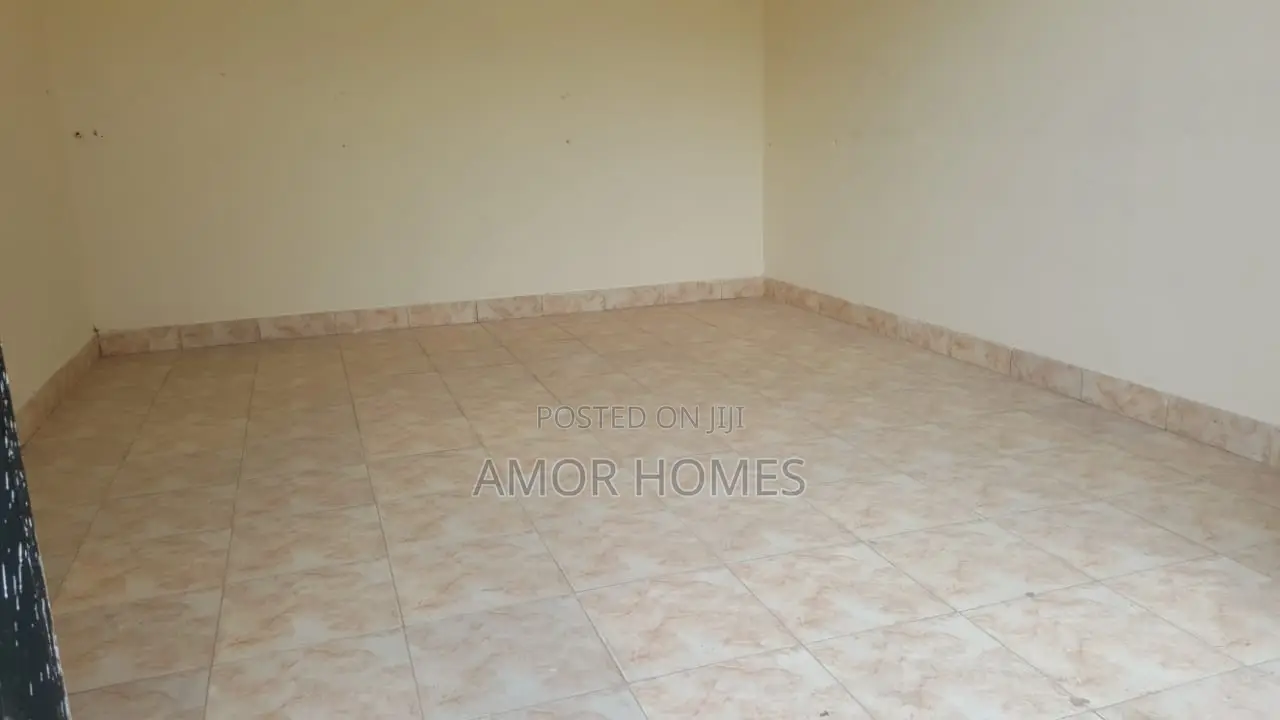 Shop to Let in Mshomoroni