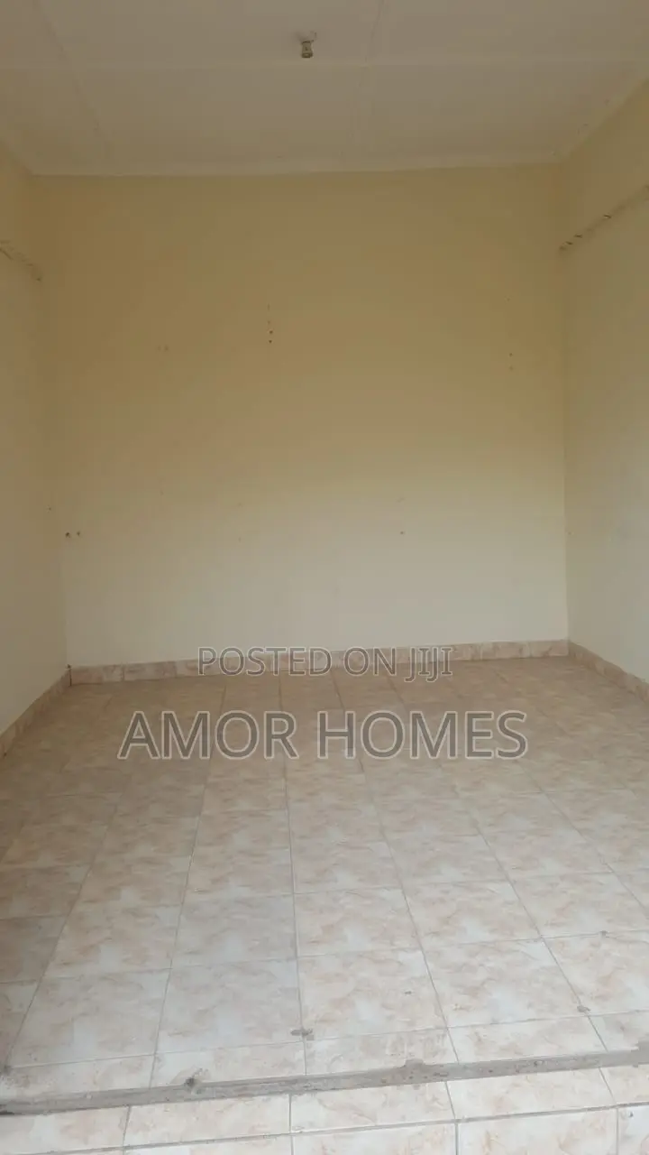 Shop to Let in Mshomoroni