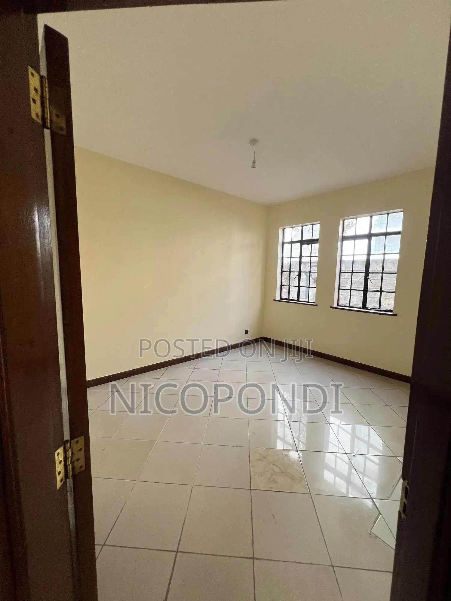 3 Bedroom Commercial Space for Rent in Hurlingham