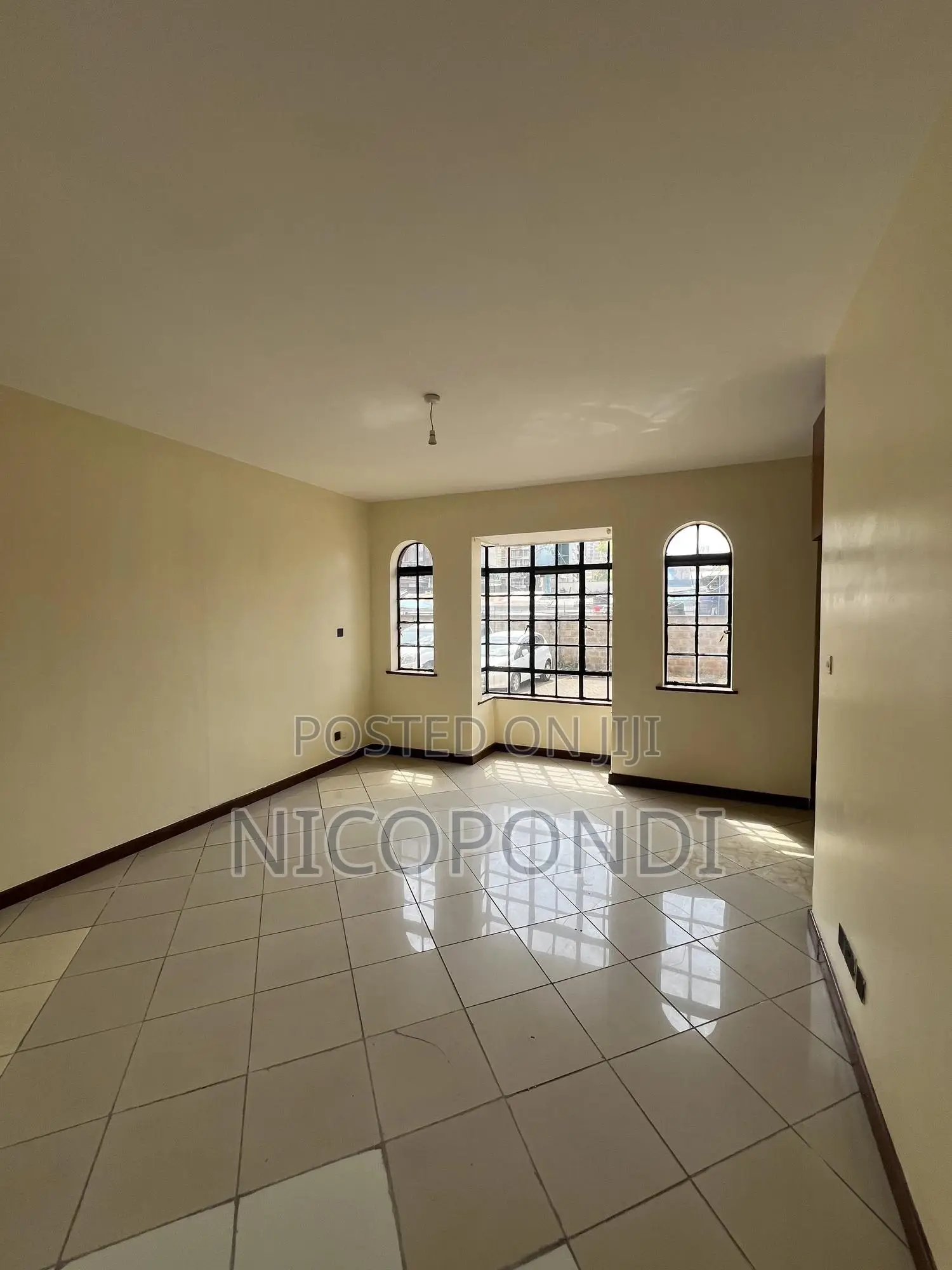 3 Bedroom Commercial Space for Rent in Hurlingham