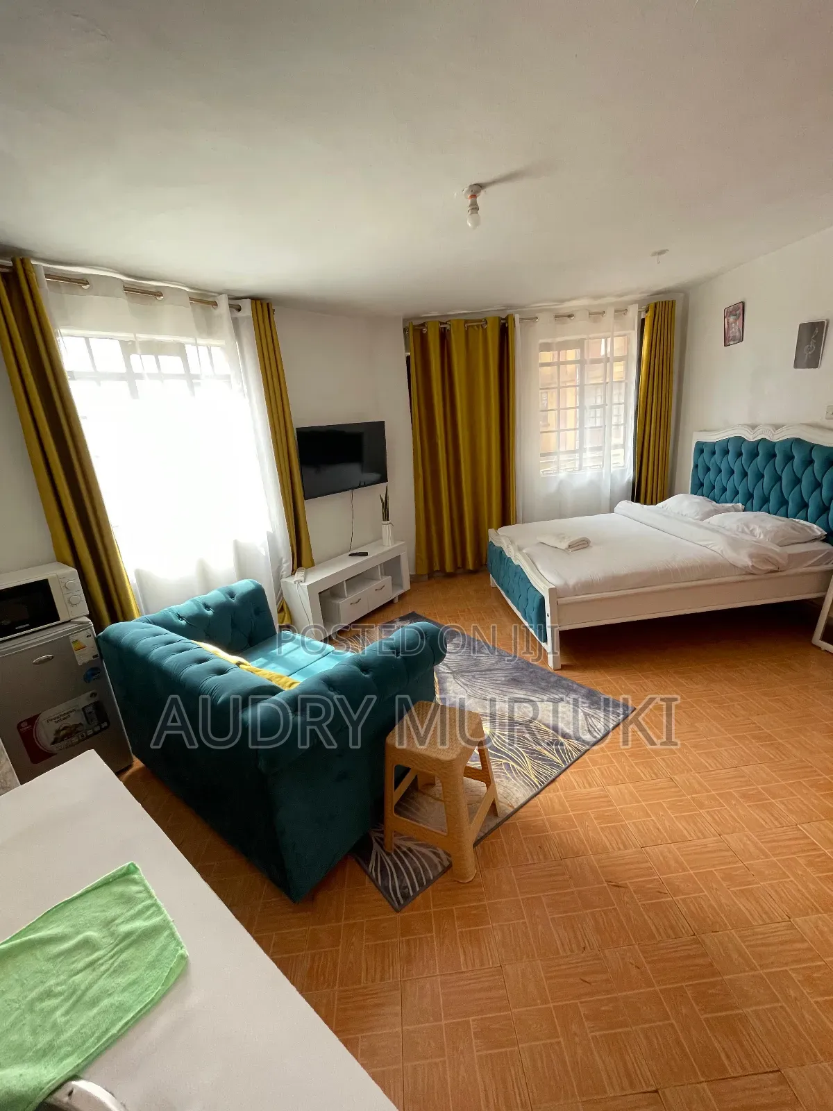 Warm Studio Airbnb TRM Drive Roysambu Thika Road in Roysambu