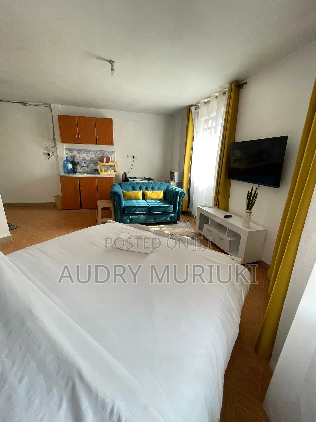Warm Studio Airbnb TRM Drive Roysambu Thika Road in Roysambu
