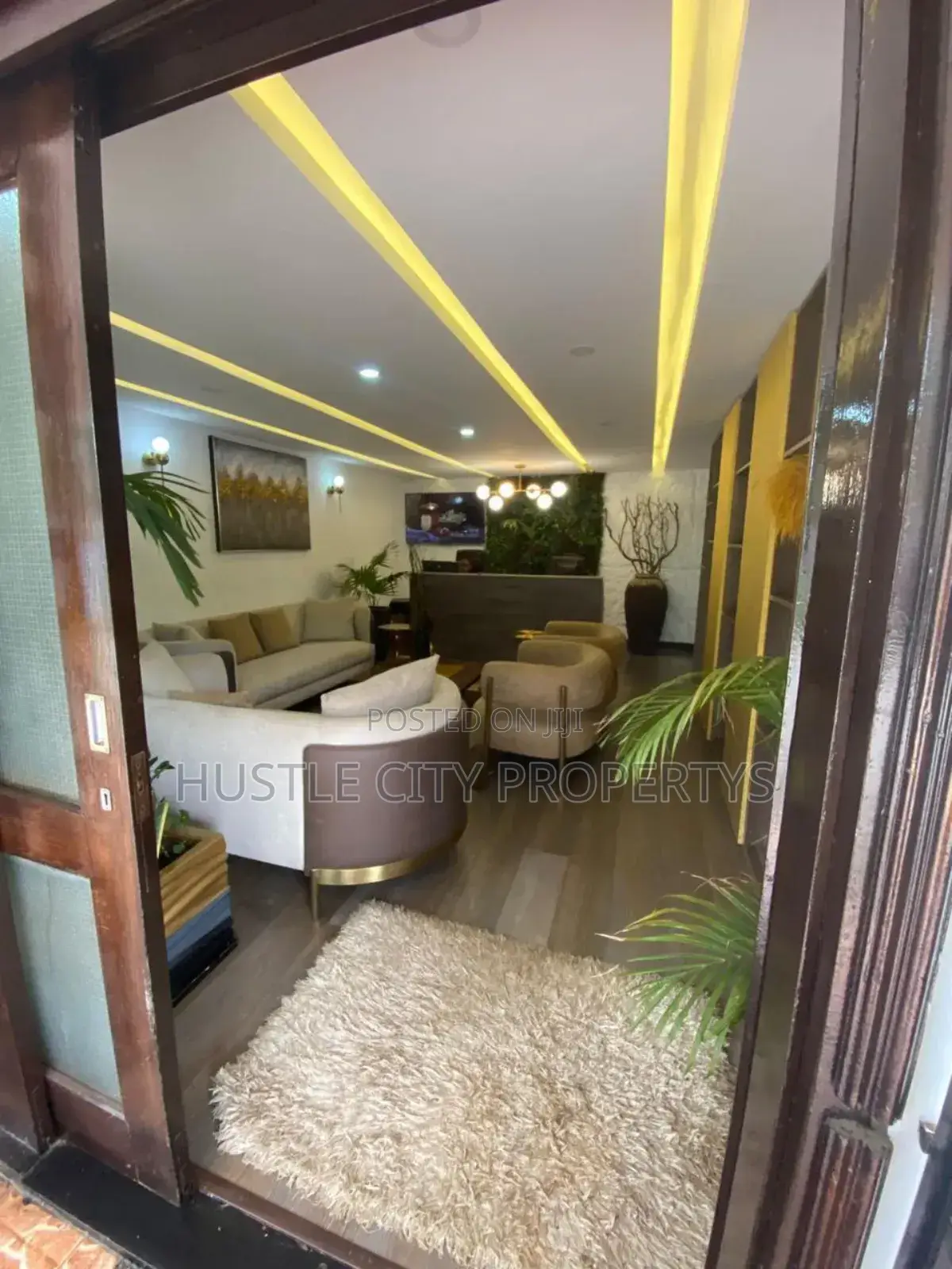 Furnished 4bdrm Block of Flats in Macurra Garden, Parklands/Highridge in Parklands/Highridge