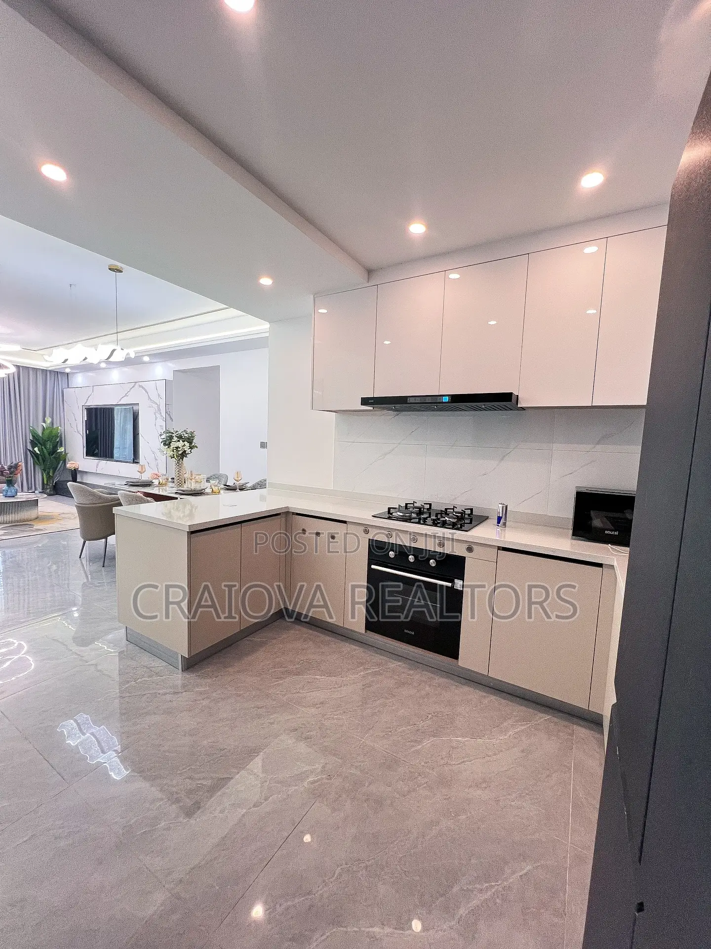 3bdrm Apartment in Lavington for sale in Lavington