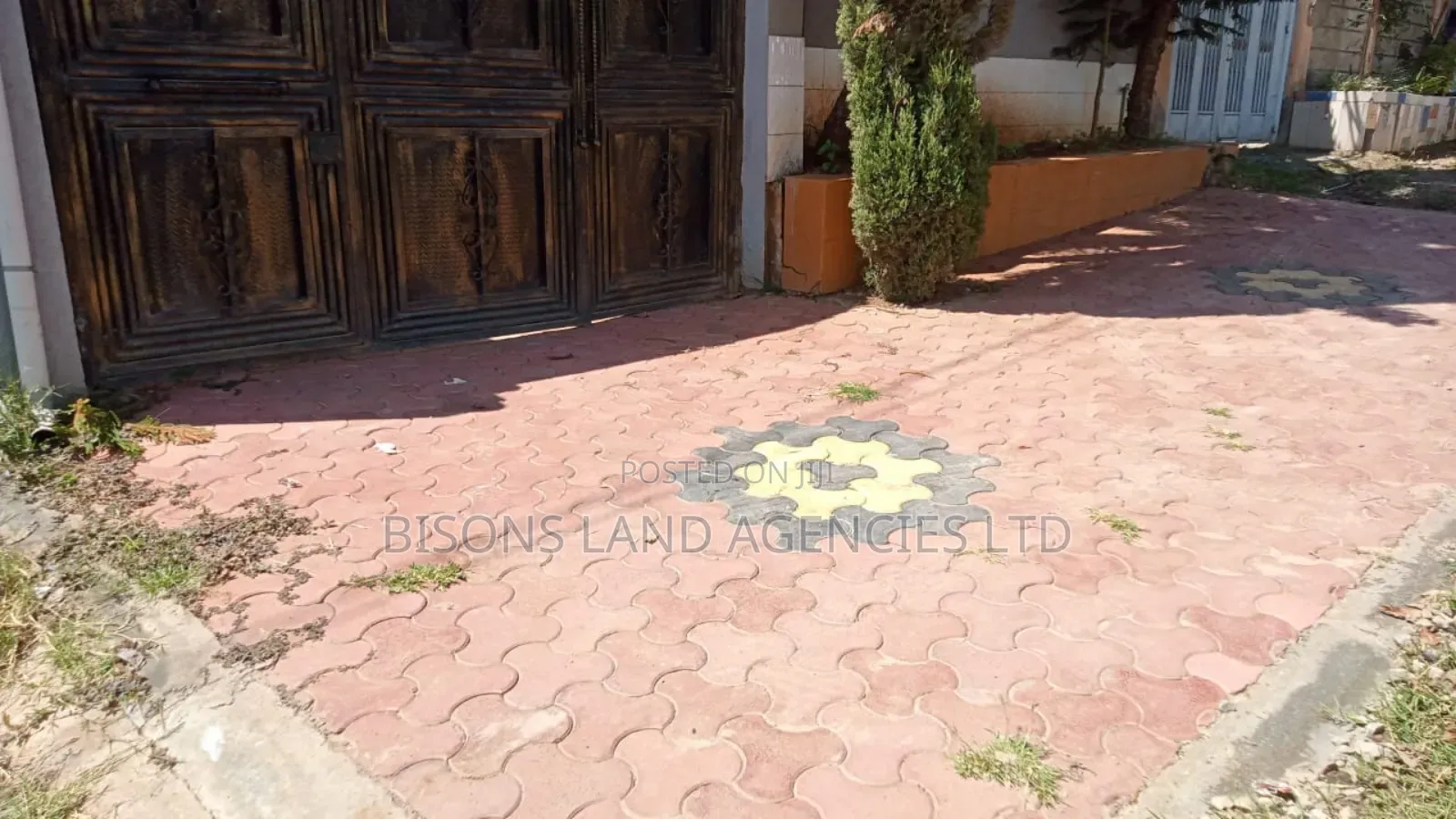 4bdrm Maisonette in Chokaa for sale in Chokaa