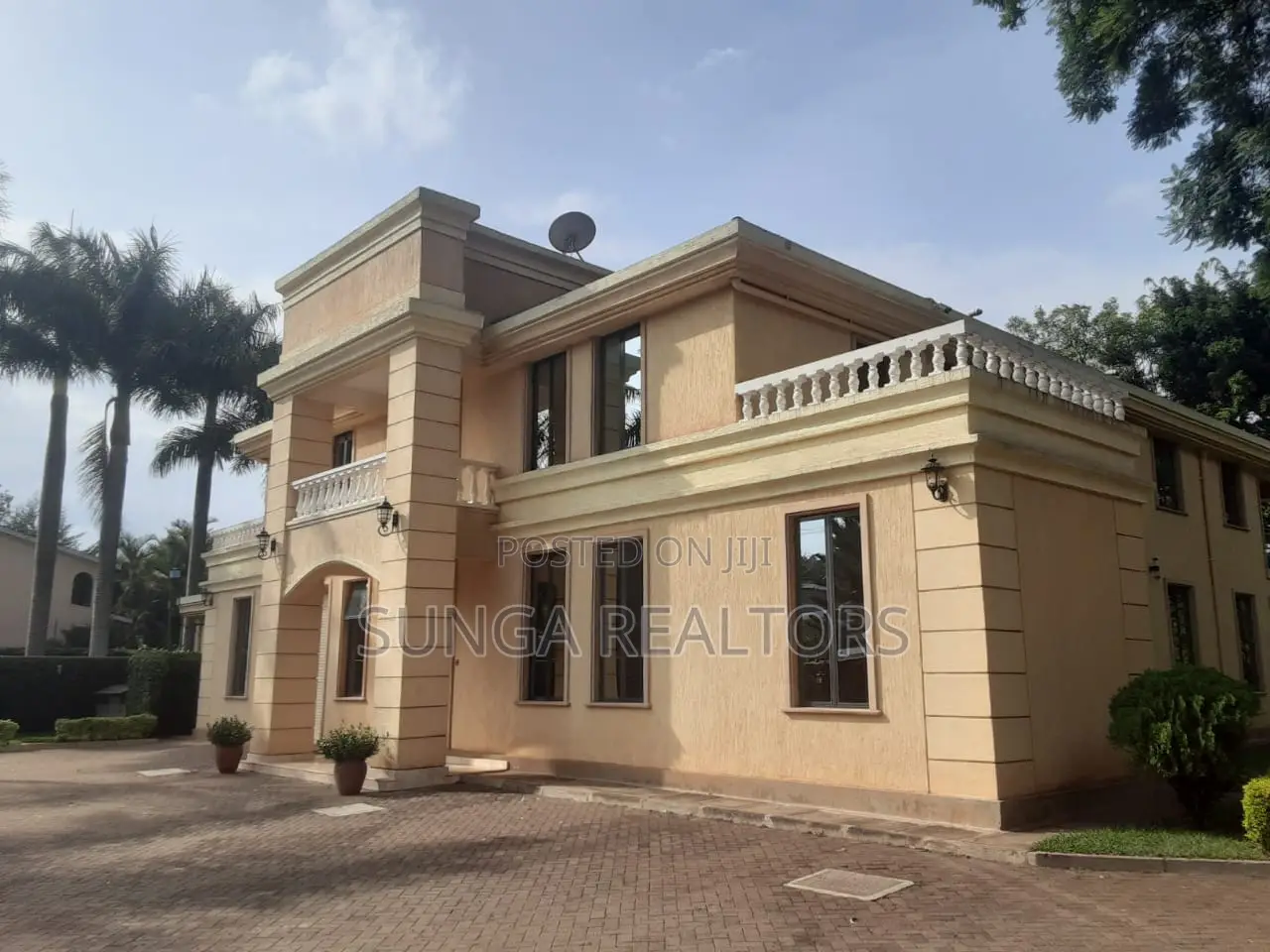 5bdrm House in Un Avenue, Runda for sale in Runda