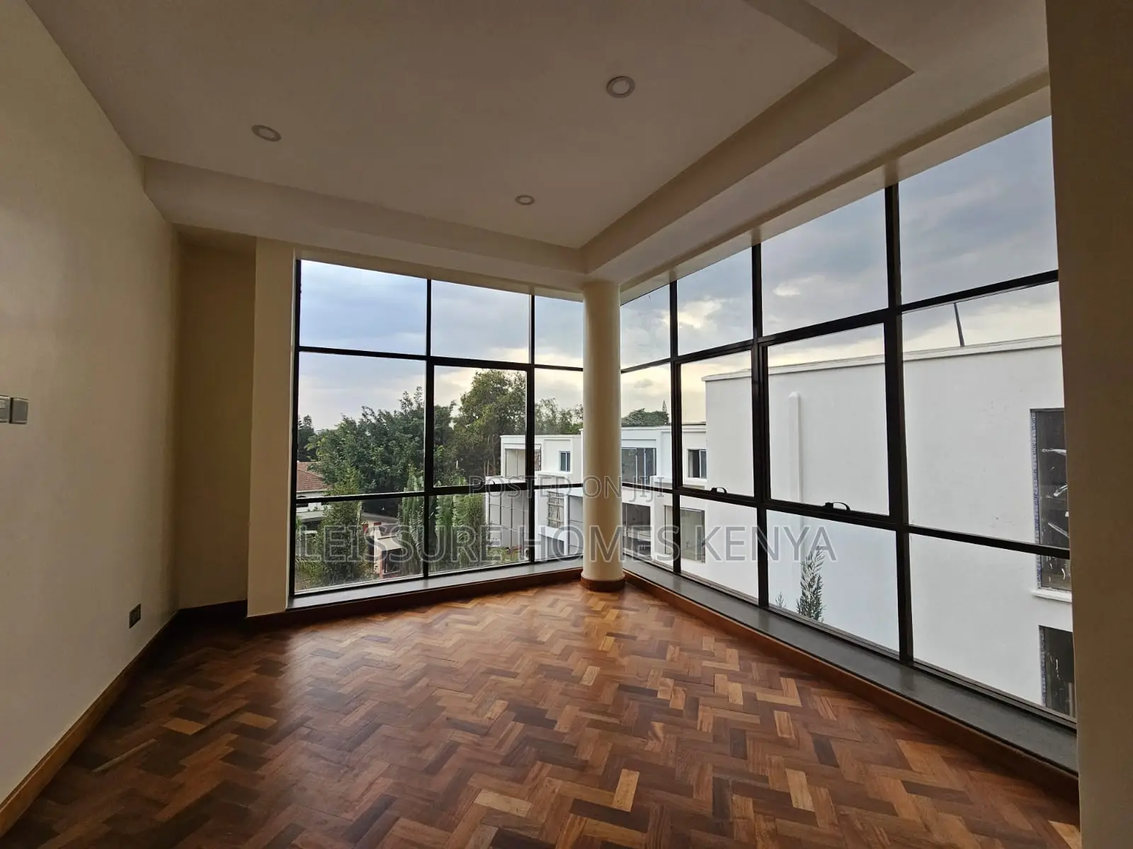 5bdrm Villa in Lavington for sale in Lavington