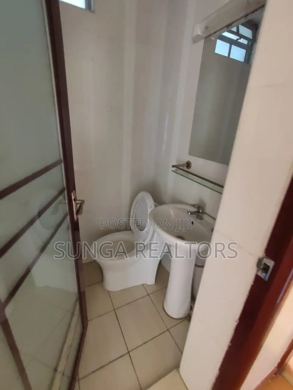 3bdrm Apartment in Mbaazi Rd., Valley Arcade for sale in Valley Arcade