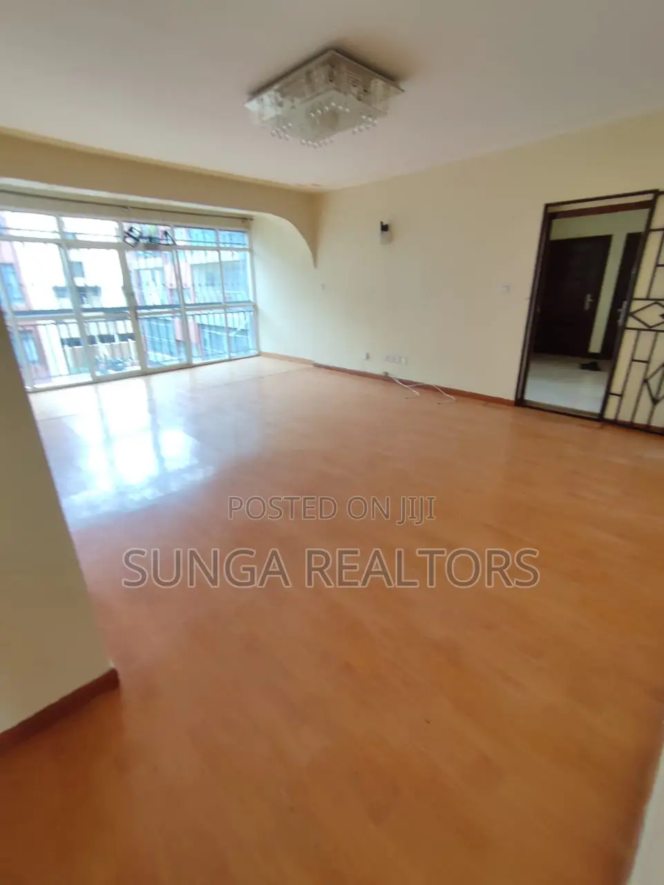 3bdrm Apartment in Mbaazi Rd., Valley Arcade for sale in Valley Arcade