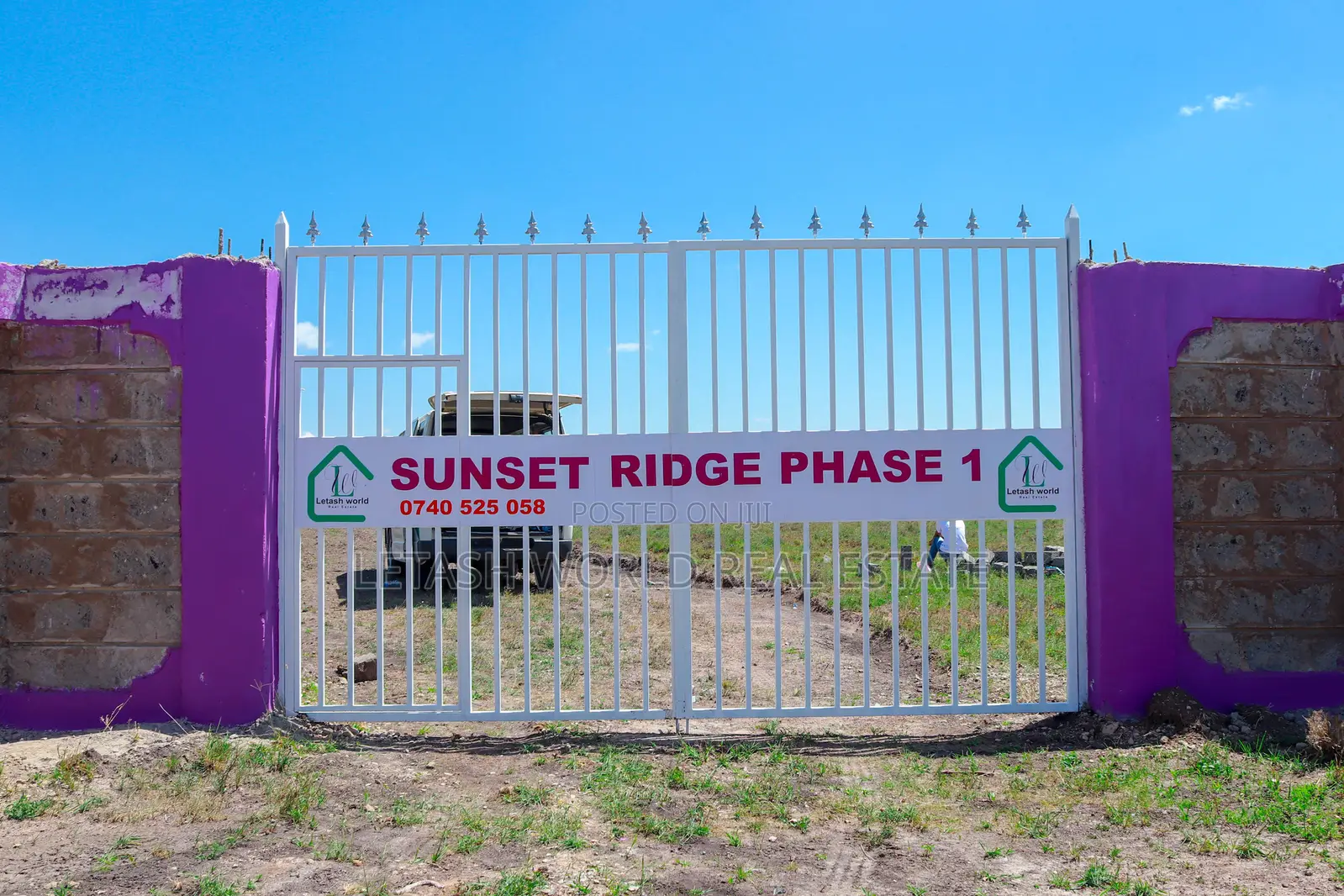 Sunset Ridge in Joska, Selling at in Cash in Joska
