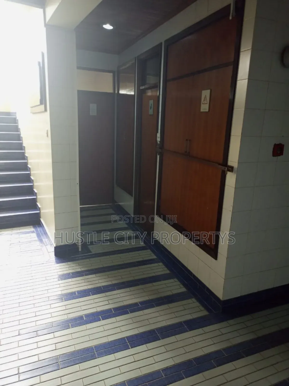 Office to Let Hill Park in Upperhill