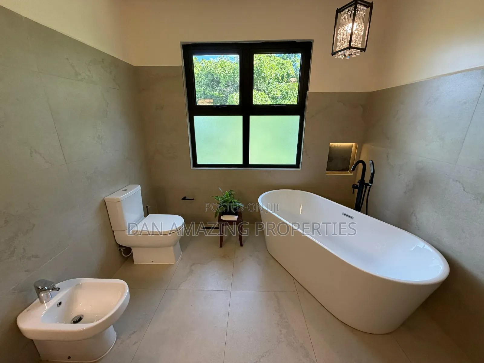 5bdrm Maisonette in Old Runda Plus Dsq for sale in Runda