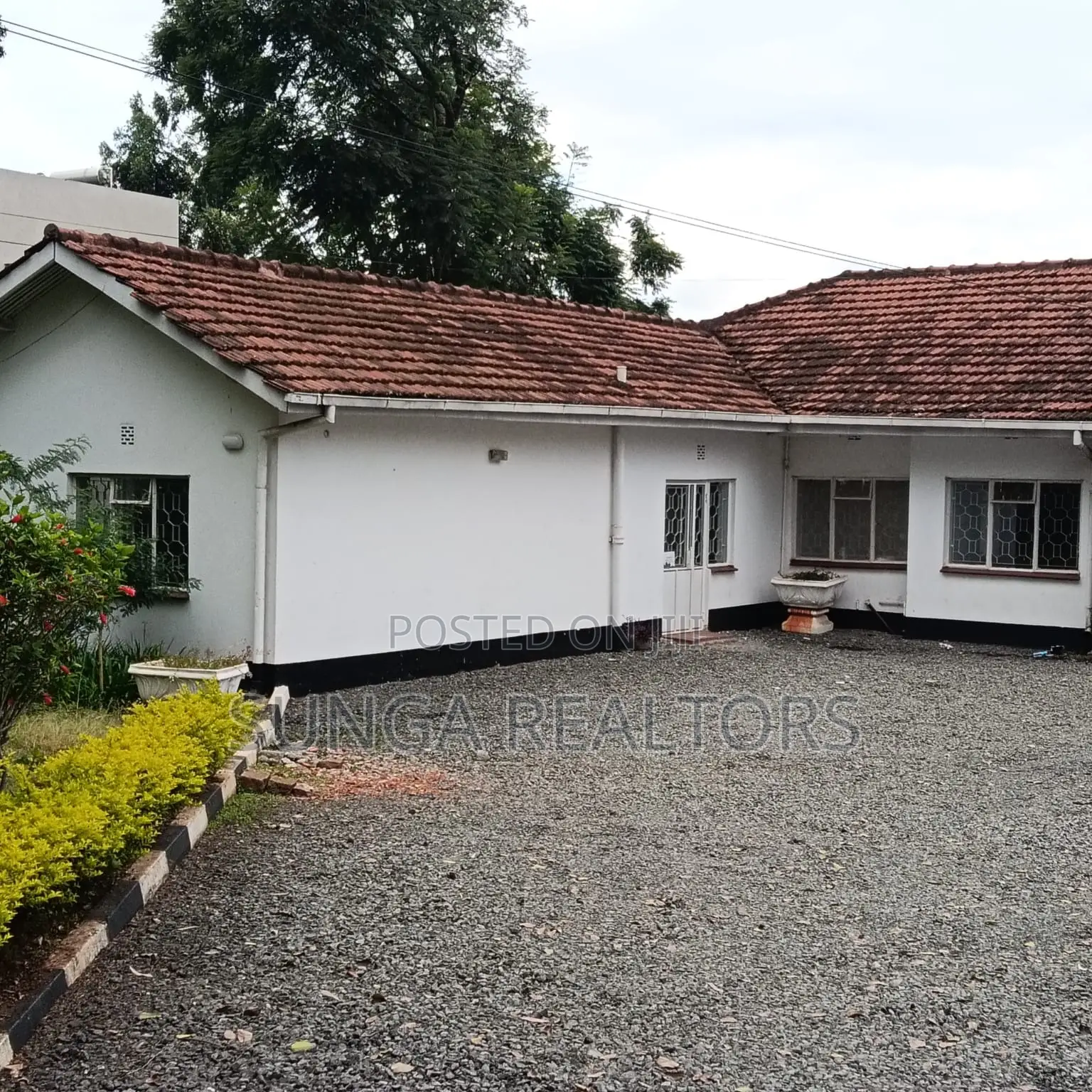 5bdrm Bungalow in Riverside Drive for rent in Riverside Drive