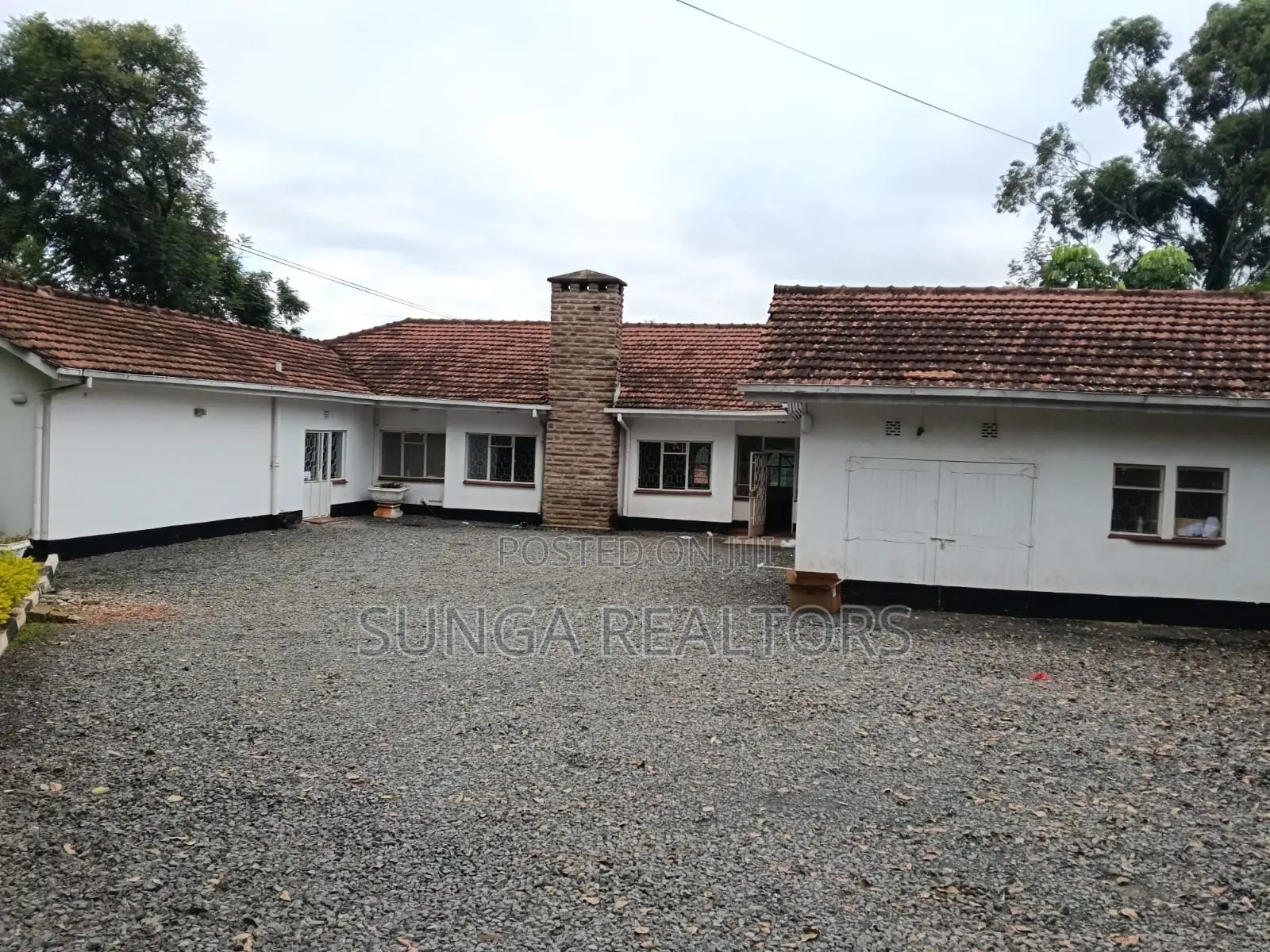 5bdrm Bungalow in Riverside Drive for rent in Riverside Drive