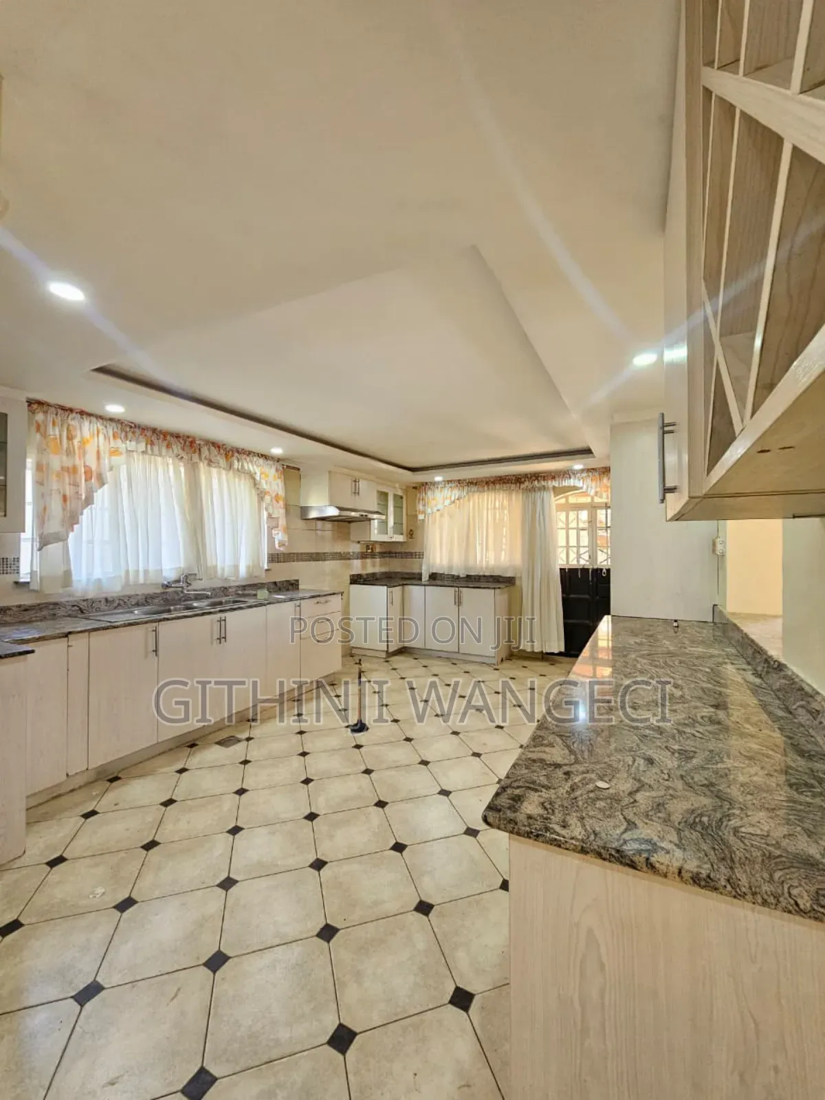 5bdrm Maisonette in Kibiko, Kibiku for sale in Kibiku
