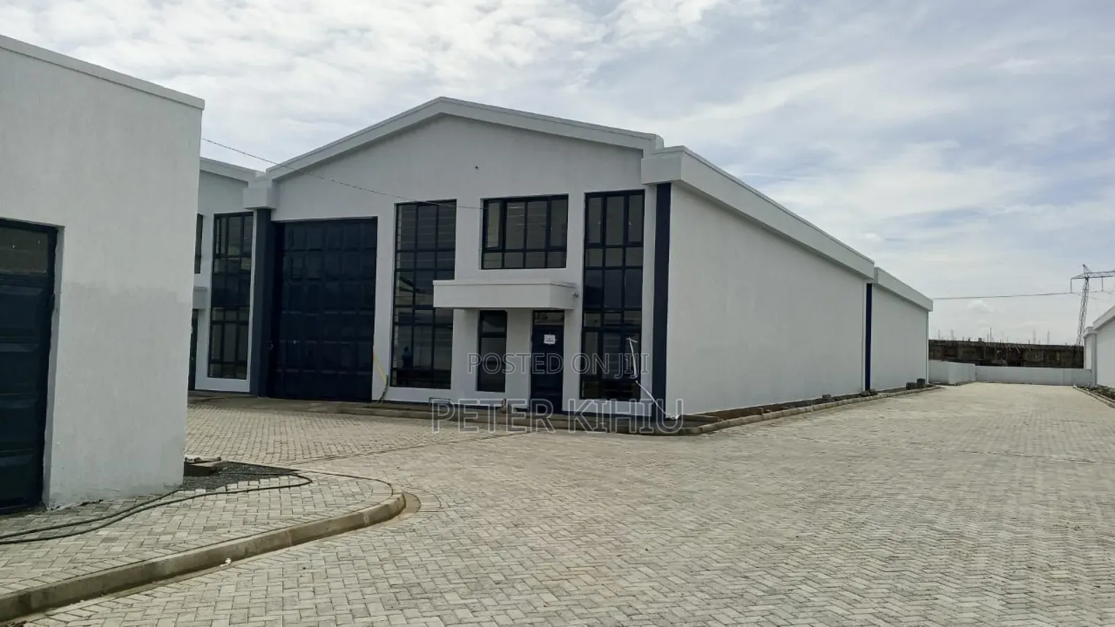 Godown to Let 3100sqft Off Eastern Bypass Before Kamakis in Kamakis