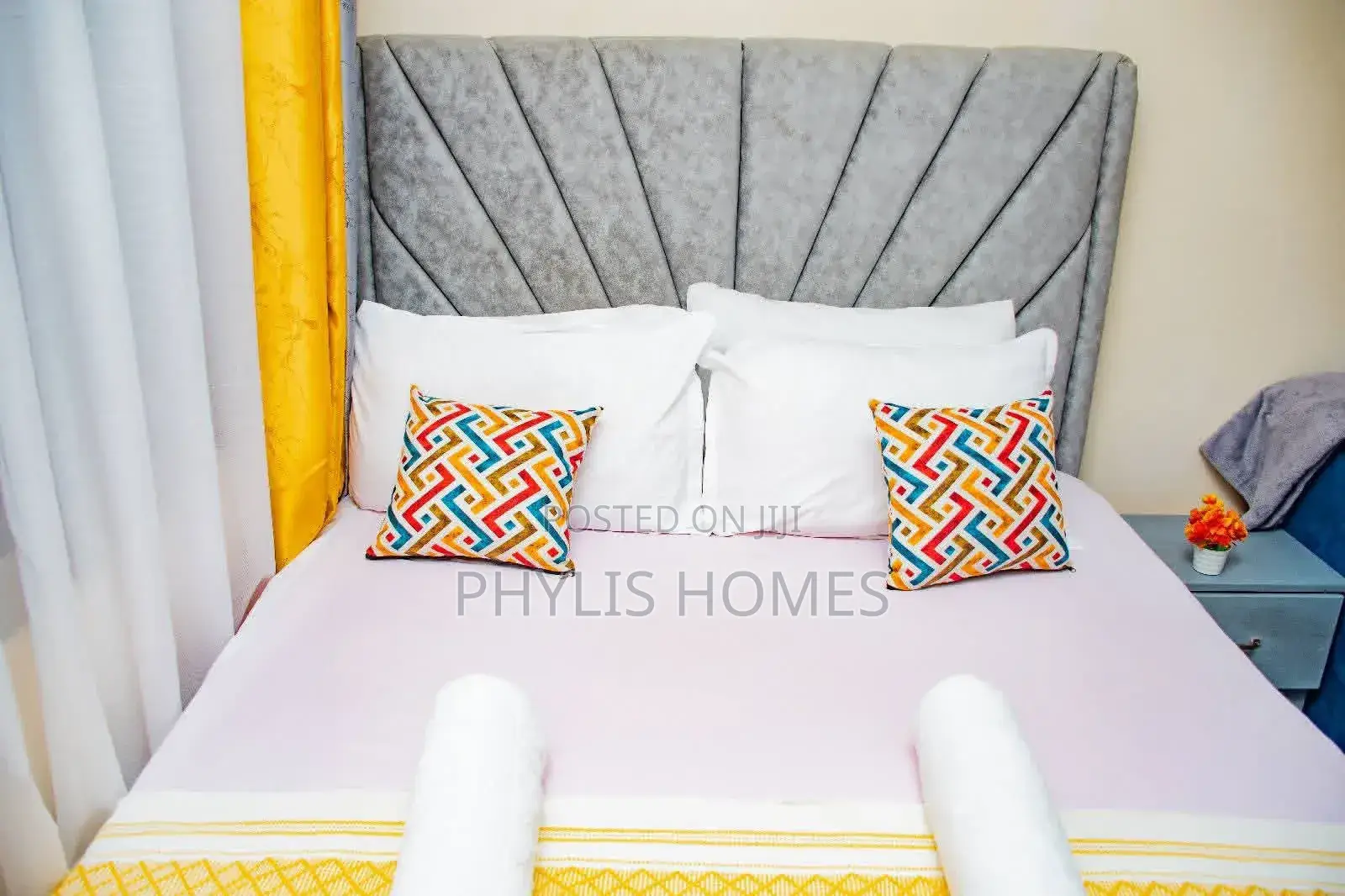 South B Attic Place Studio Air BNB in South B