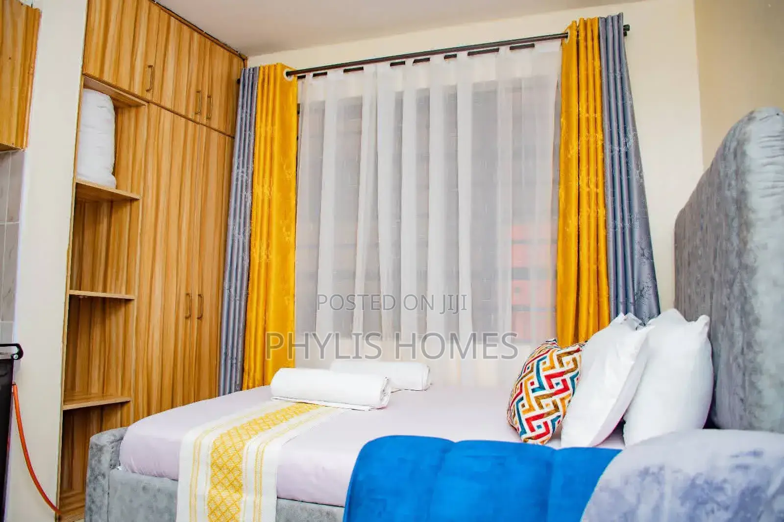 South B Attic Place Studio Air BNB in South B