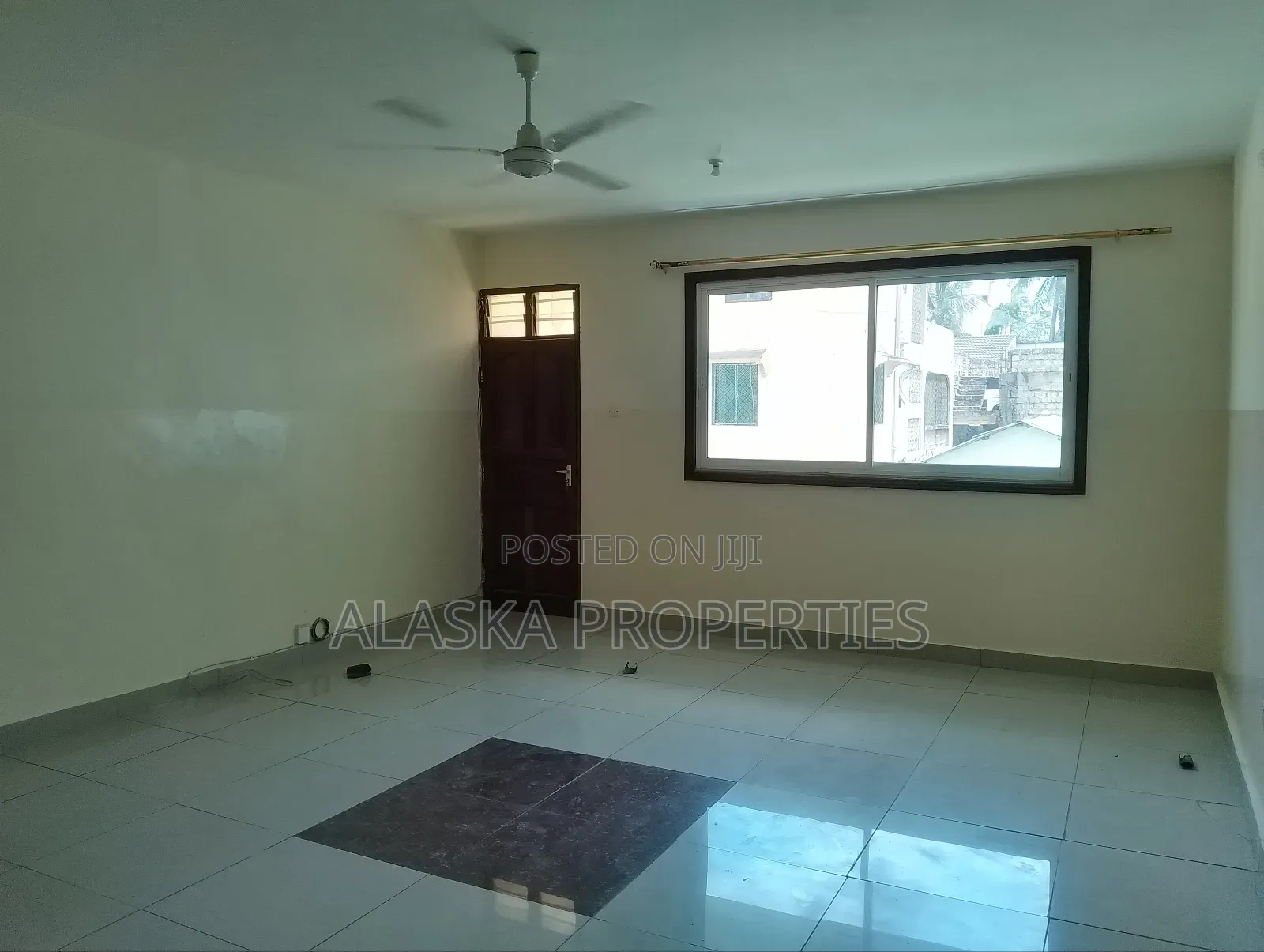 3bdrm Apartment in Beach Road, Nyali for rent in Nyali