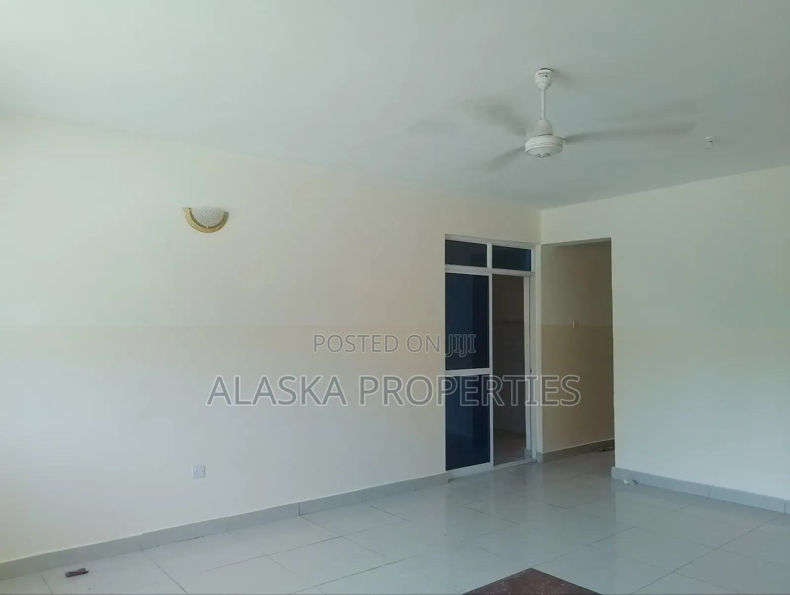 3bdrm Apartment in Beach Road, Nyali for rent in Nyali